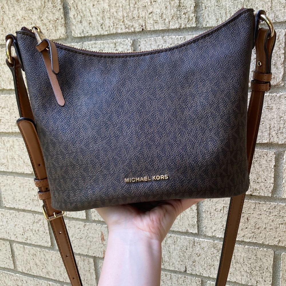 Michael Kors Brown Lupita Messenger Bucket Bag Crossbody Crescent Shape Purse - Picture 3 of 16